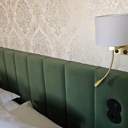 فندق Solar Tilias - Historic House سيا